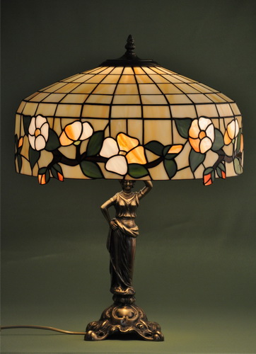 Tiffany lámpa különleges bronz talppal